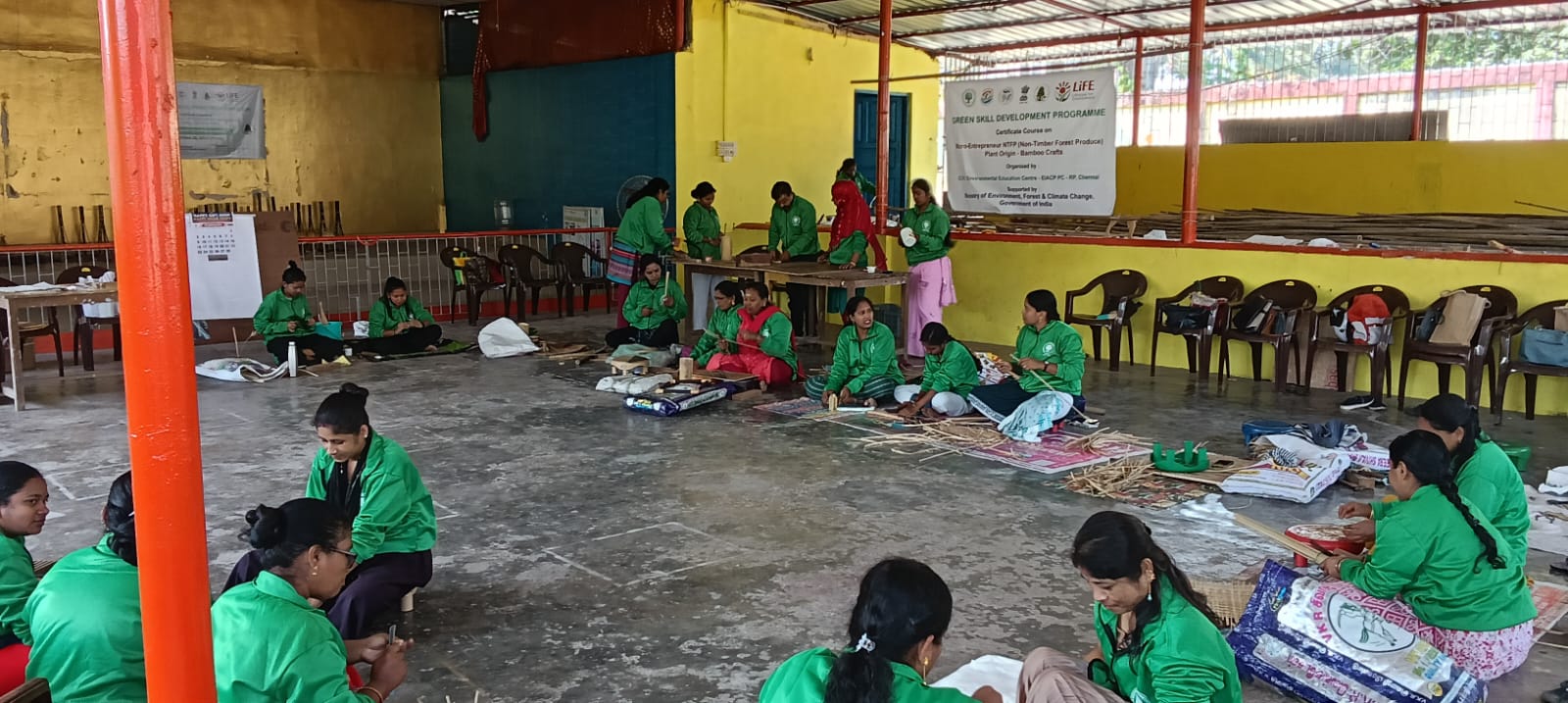 Trainees involved in the crafts making
